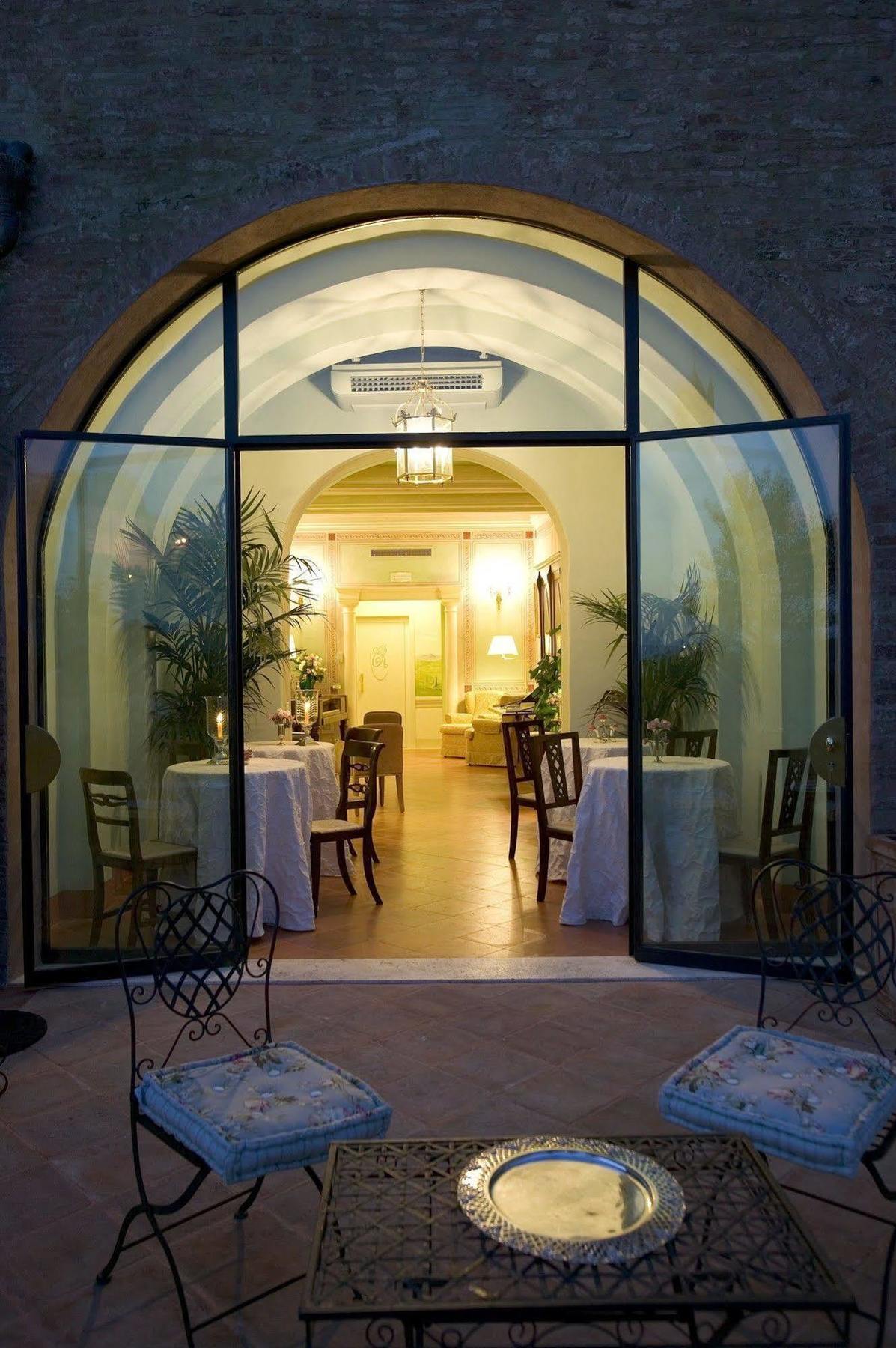 Residenza D'Epoca Campo Regio Relais Acomodação com café da manhã Siena Exterior foto